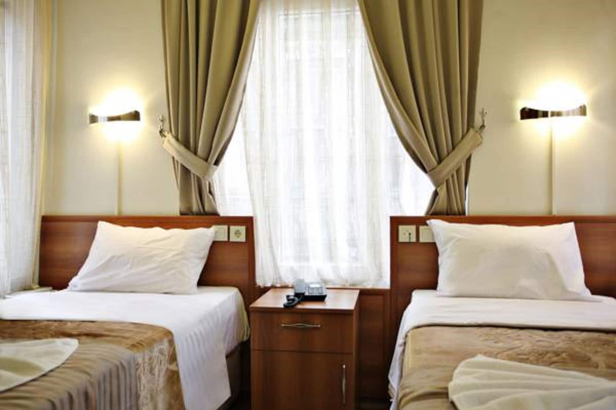 Taksim Palace Hotel Istanbul Exterior photo