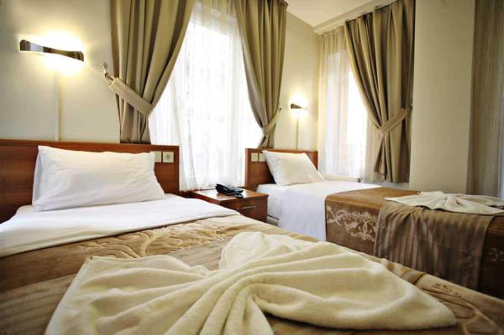 Taksim Palace Hotel Istanbul Exterior photo
