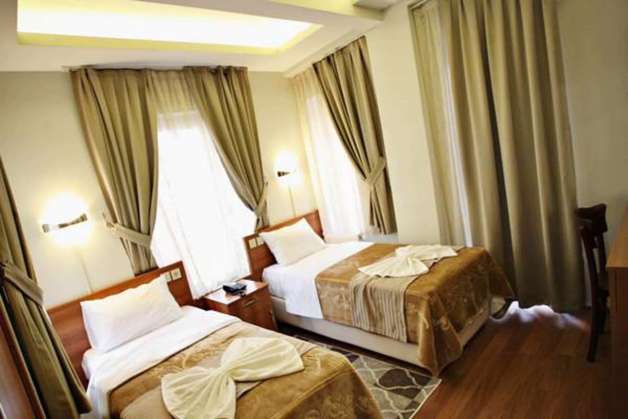 Taksim Palace Hotel Istanbul Exterior photo